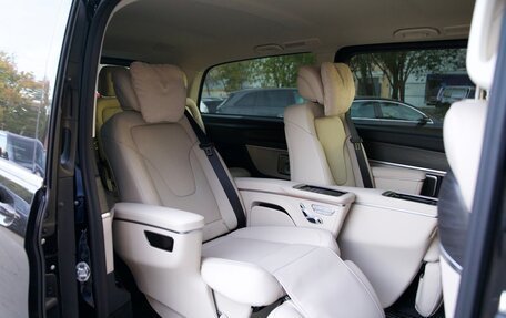 Mercedes-Benz V-Класс, 2025 год, 14 350 000 рублей, 30 фотография