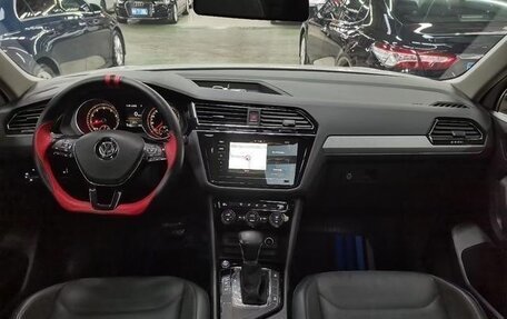 Volkswagen Tiguan II, 2021 год, 1 700 000 рублей, 5 фотография
