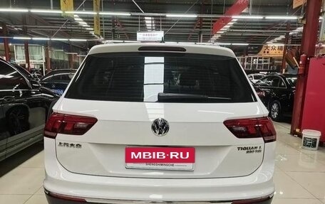 Volkswagen Tiguan II, 2021 год, 1 700 000 рублей, 8 фотография