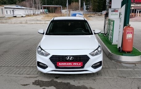 Hyundai Solaris II рестайлинг, 2017 год, 1 150 000 рублей, 6 фотография