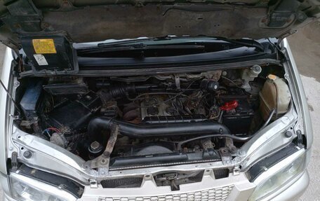 Mitsubishi Space Gear I рестайлинг, 1998 год, 720 000 рублей, 18 фотография