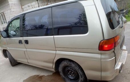 Mitsubishi Space Gear I рестайлинг, 1998 год, 720 000 рублей, 13 фотография