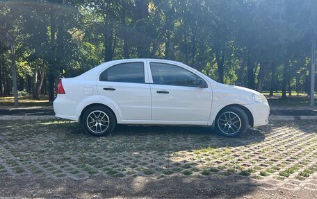 Chevrolet Aveo III, 2010 год, 580 000 рублей, 2 фотография