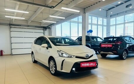 Toyota Prius Alpha I (ZVW40/41), 2016 год, 1 599 000 рублей, 8 фотография