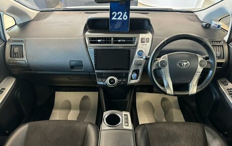 Toyota Prius Alpha I (ZVW40/41), 2016 год, 1 599 000 рублей, 16 фотография