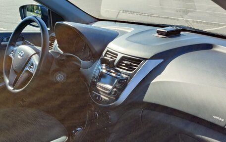 Hyundai Solaris II рестайлинг, 2014 год, 1 045 000 рублей, 7 фотография