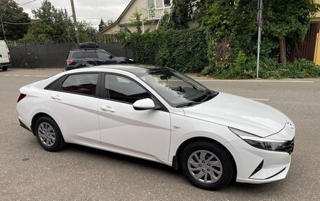 Hyundai Elantra, 2021 год, 1 700 000 рублей, 4 фотография