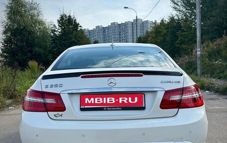 Mercedes-Benz E-Класс, 2012 год, 1 300 000 рублей, 2 фотография