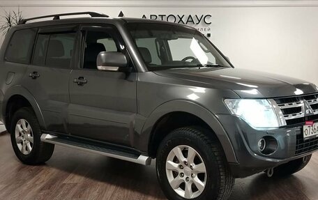 Mitsubishi Pajero IV, 2013 год, 2 358 000 рублей, 2 фотография