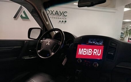 Mitsubishi Pajero IV, 2013 год, 2 358 000 рублей, 9 фотография