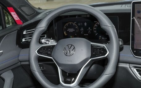 Volkswagen Tiguan, 2025 год, 5 630 000 рублей, 16 фотография