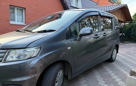 Honda Freed I, 2010 год, 970 000 рублей, 2 фотография