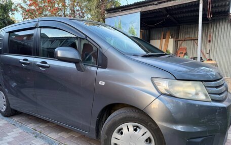 Honda Freed I, 2010 год, 970 000 рублей, 4 фотография