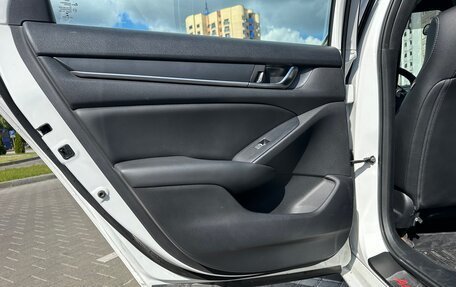 Honda Accord IX рестайлинг, 2019 год, 1 700 000 рублей, 15 фотография