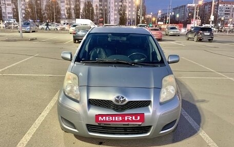 Toyota Yaris III рестайлинг, 2008 год, 650 000 рублей, 3 фотография