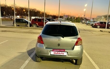 Toyota Yaris III рестайлинг, 2008 год, 650 000 рублей, 6 фотография