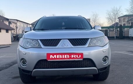Mitsubishi Outlander III рестайлинг 3, 2007 год, 1 250 000 рублей, 2 фотография