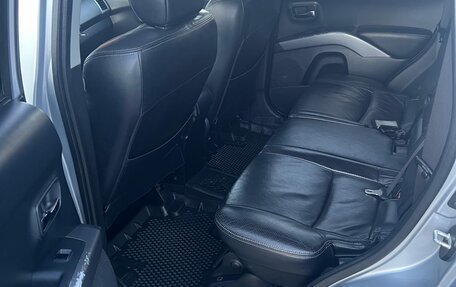 Mitsubishi Outlander III рестайлинг 3, 2007 год, 1 250 000 рублей, 14 фотография