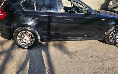 BMW 1 серия, 2010 год, 750 000 рублей, 6 фотография