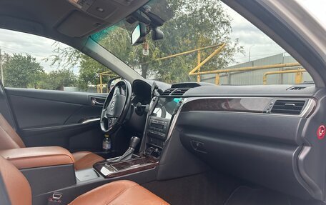 Toyota Camry, 2017 год, 2 000 000 рублей, 7 фотография