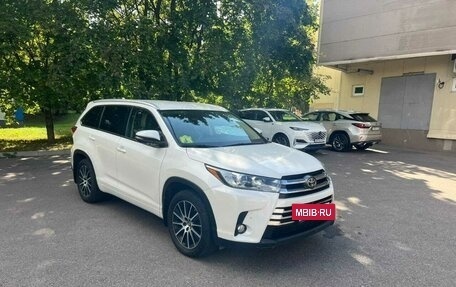 Toyota Highlander III, 2017 год, 3 900 000 рублей, 3 фотография