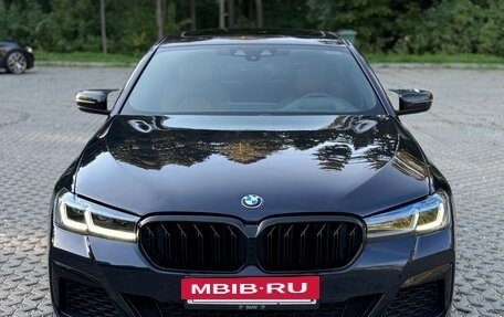 BMW 5 серия, 2018 год, 3 200 000 рублей, 2 фотография