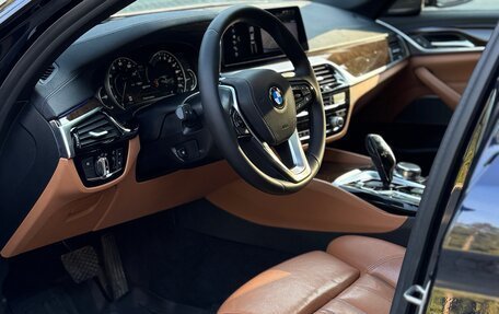 BMW 5 серия, 2018 год, 3 200 000 рублей, 11 фотография