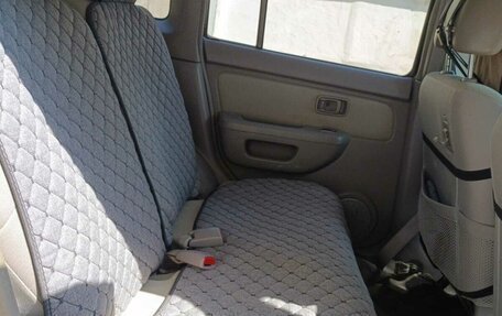 Nissan Cube II, 2001 год, 240 000 рублей, 14 фотография