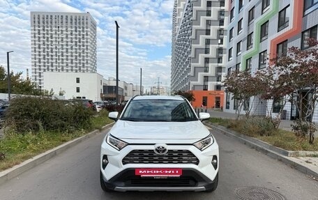 Toyota RAV4, 2022 год, 3 600 000 рублей, 6 фотография