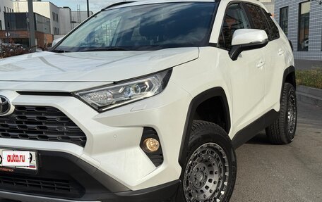 Toyota RAV4, 2022 год, 3 600 000 рублей, 14 фотография