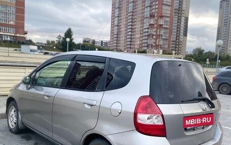 Honda Fit III, 2003 год, 400 000 рублей, 3 фотография