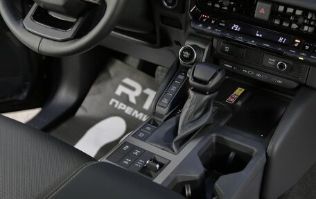 Toyota Land Cruiser Prado, 2024 год, 8 990 000 рублей, 14 фотография