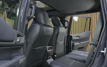 Toyota Land Cruiser Prado, 2024 год, 8 990 000 рублей, 7 фотография