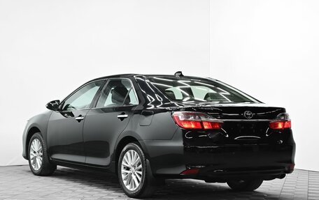 Toyota Camry, 2017 год, 1 755 000 рублей, 3 фотография