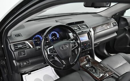 Toyota Camry, 2017 год, 1 755 000 рублей, 8 фотография