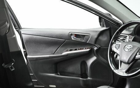 Toyota Camry, 2017 год, 1 755 000 рублей, 7 фотография