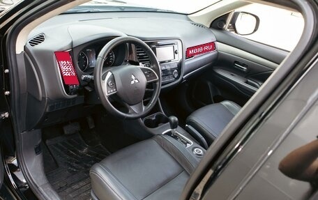 Mitsubishi Outlander III рестайлинг 3, 2014 год, 1 225 000 рублей, 13 фотография