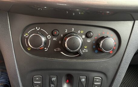 Renault Logan II, 2014 год, 510 000 рублей, 15 фотография