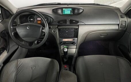 Renault Laguna II, 2002 год, 450 000 рублей, 9 фотография