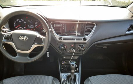 Hyundai Solaris II рестайлинг, 2018 год, 875 000 рублей, 8 фотография