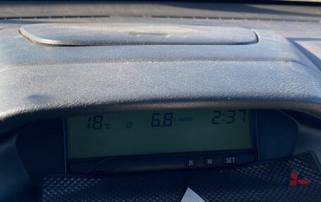 Mitsubishi Space Wagon III, 1999 год, 310 000 рублей, 20 фотография