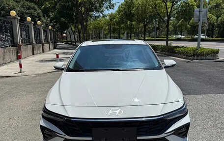 Hyundai Elantra, 2022 год, 1 460 000 рублей, 2 фотография
