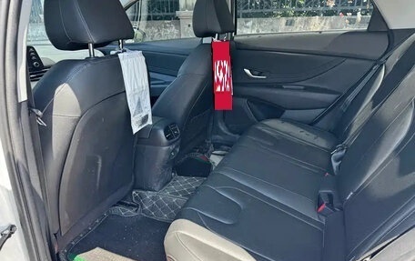 Hyundai Elantra, 2022 год, 1 460 000 рублей, 10 фотография