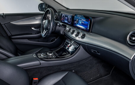 Mercedes-Benz E-Класс, 2019 год, 3 700 000 рублей, 12 фотография
