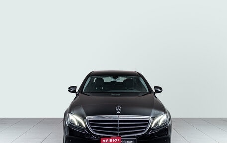 Mercedes-Benz E-Класс, 2019 год, 3 700 000 рублей, 2 фотография