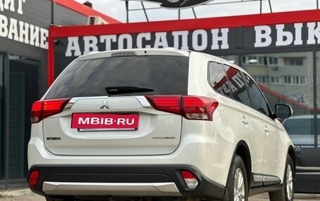 Mitsubishi Outlander III рестайлинг 3, 2015 год, 1 550 000 рублей, 8 фотография