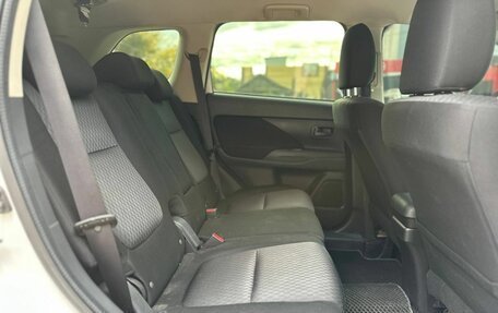 Mitsubishi Outlander III рестайлинг 3, 2015 год, 1 550 000 рублей, 24 фотография