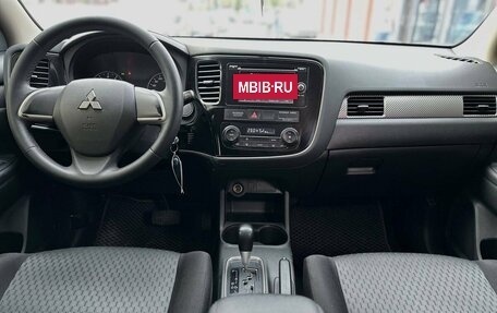 Mitsubishi Outlander III рестайлинг 3, 2015 год, 1 550 000 рублей, 19 фотография