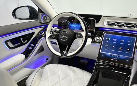 Mercedes-Benz Maybach S-Класс, 2023 год, 26 000 000 рублей, 15 фотография