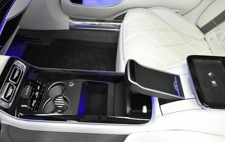 Mercedes-Benz Maybach S-Класс, 2023 год, 26 000 000 рублей, 34 фотография